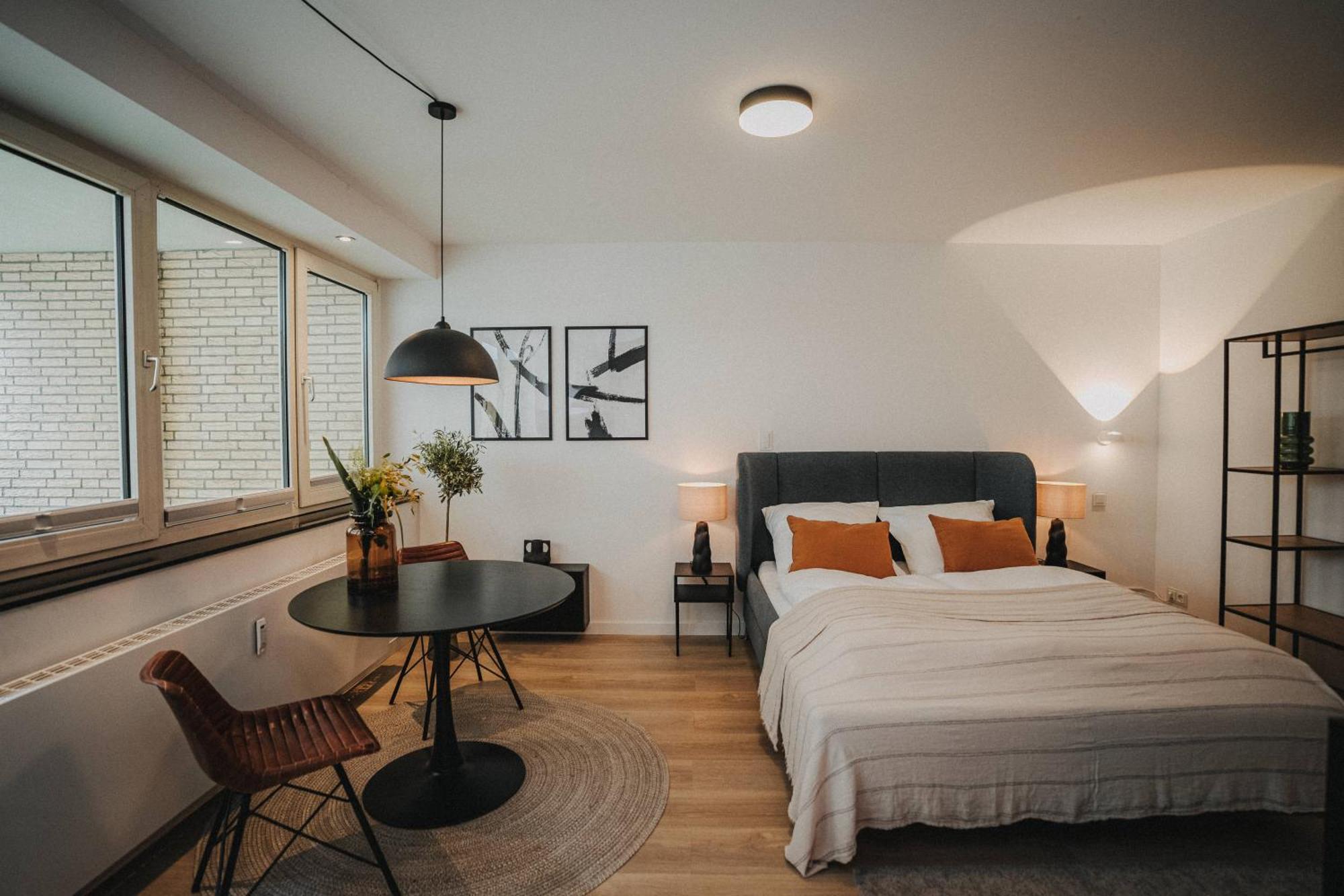 Downtown Apartment Mit Luxusbad Am Hafen Nur 5 Minuten Zu Fuss In Die Innenstadt Und Zum Bahnhof! オルデンブルク エクステリア 写真